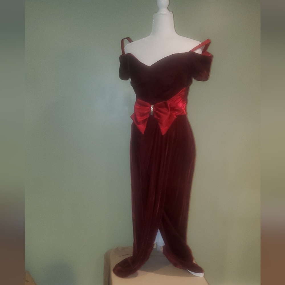 Elegant Wine Velvet Gown